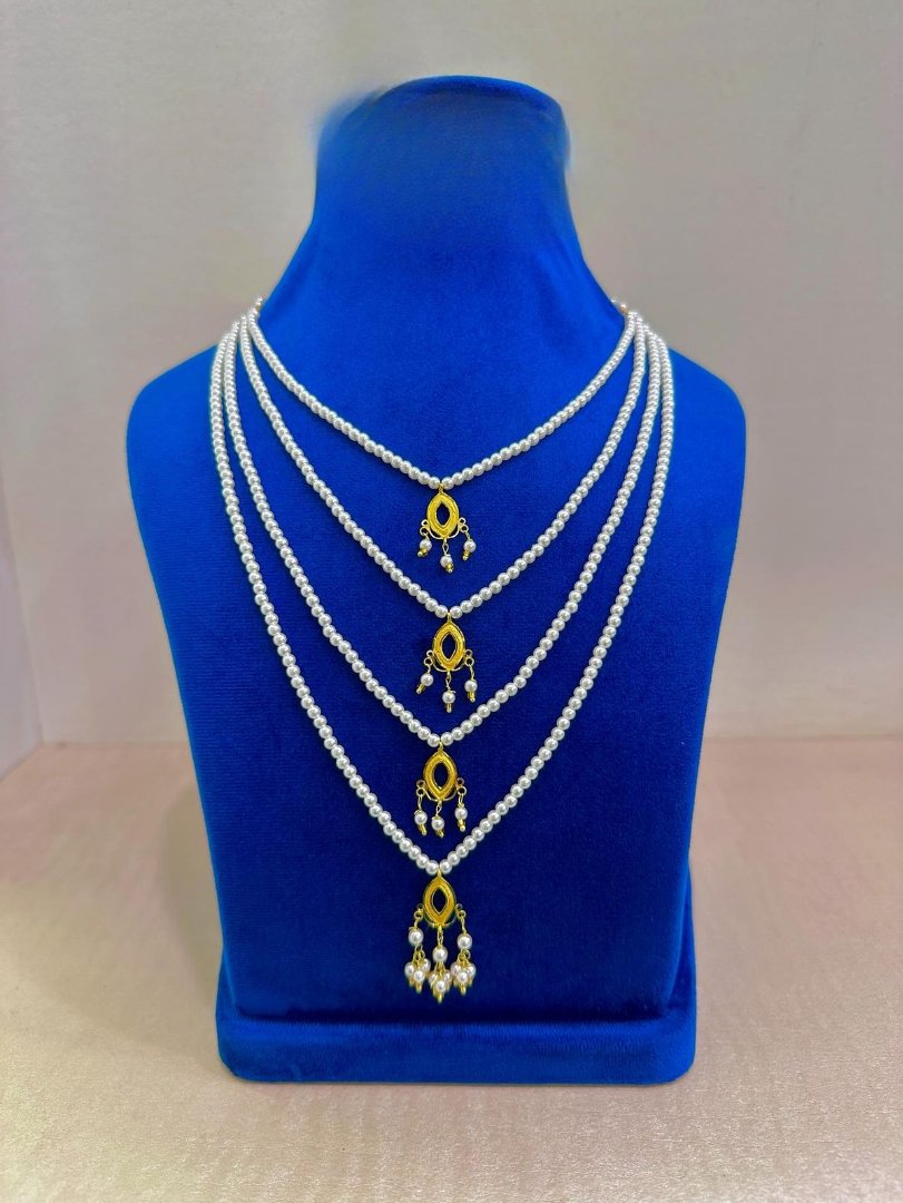 Classic Pearls, Golden Beauty