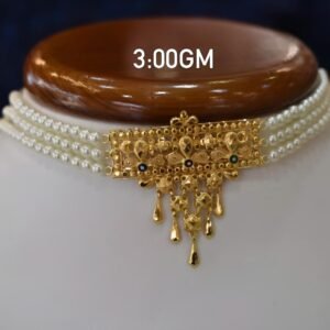 A Classic Choker, A Timeless Beauty