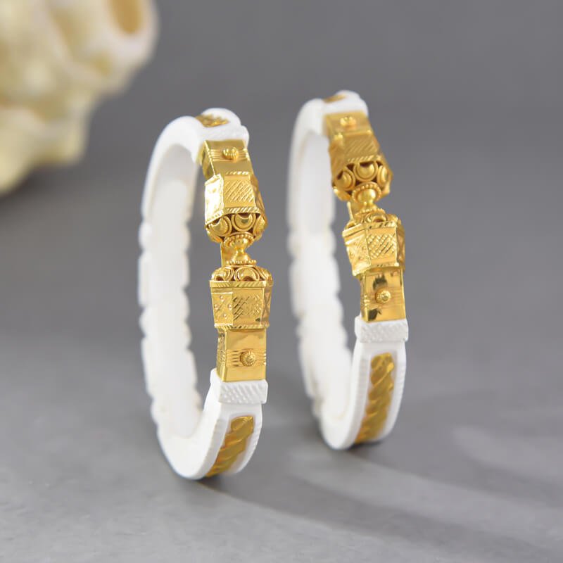 Timeless Beauty 22K Gold Sakha