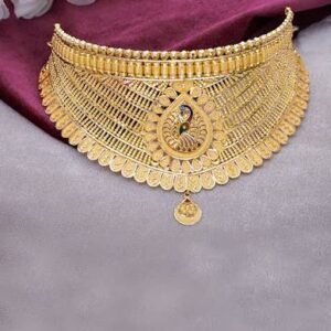 Traditional Beauty, Crafted in Gold Choker